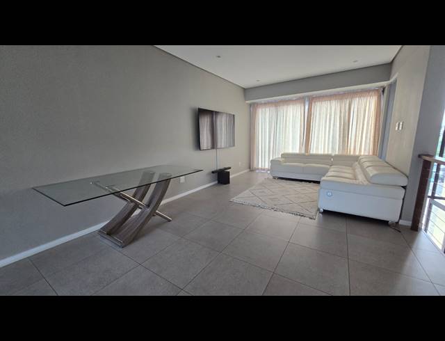 3 BEDROOM SECTIONAL TITLE TO LET IN PALM LAKES ESTATE
